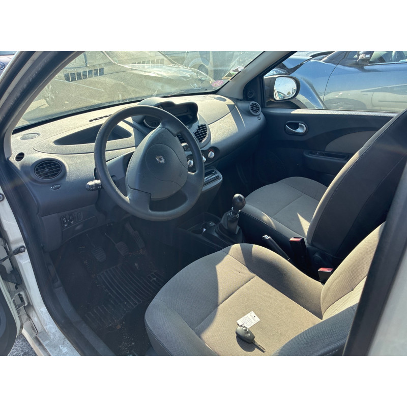 RENAULT TWINGO 2 PHASE 1 1.2i - 16V Photo n°6