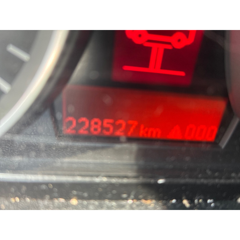 BMW SERIE 1 E87 PHASE 2 118d 2.0D - 16V TURBO Photo n°8