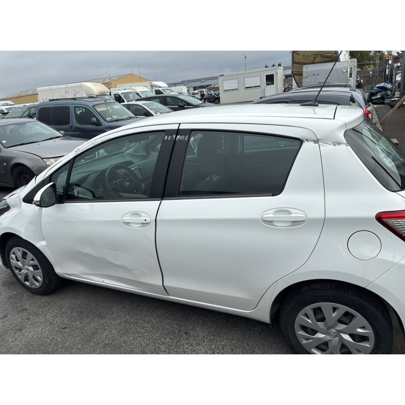 TOYOTA YARIS 3 PHASE 3 1.0i - 12V Photo n°8