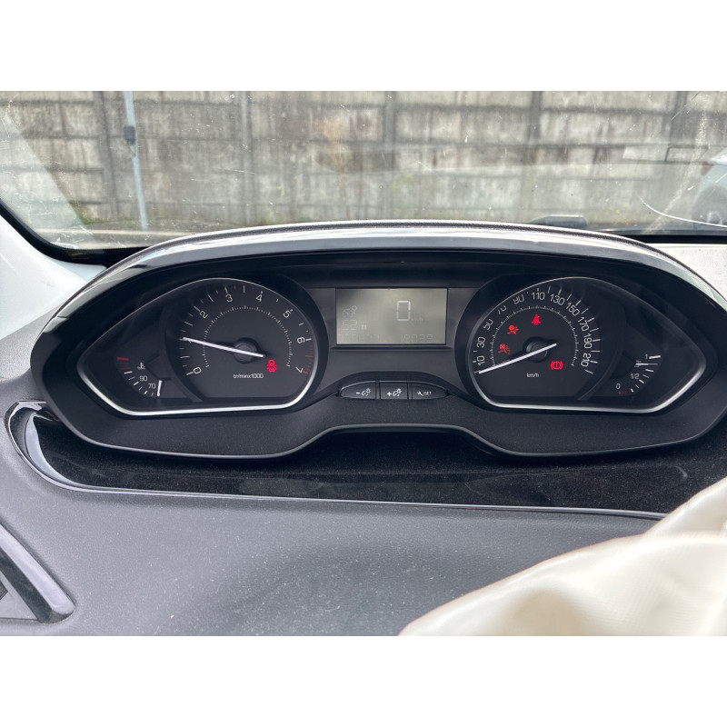 PEUGEOT 208 1 PHASE 2 1.2 VTI - 12V Photo n°28