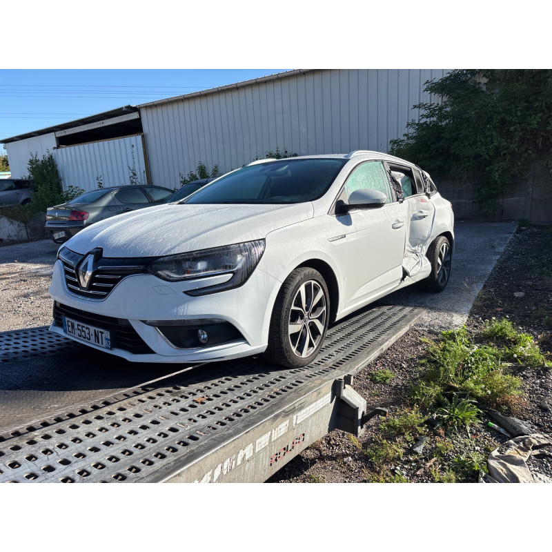 RENAULT MEGANE 4 PHASE 1 BREAK 1.5 BLUE DCI - 8V TURBO Photo n°5
