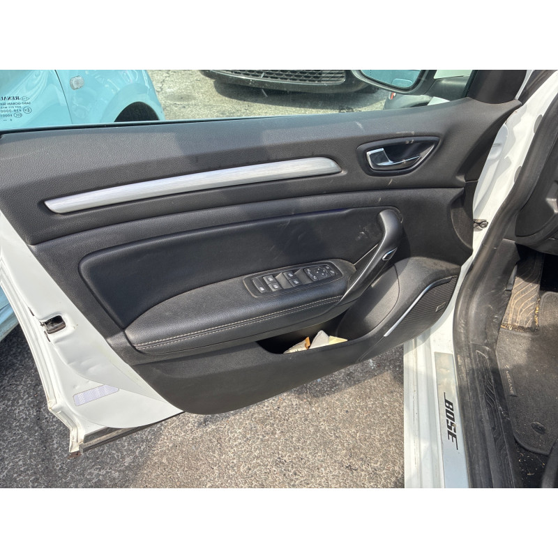 RENAULT MEGANE 4 PHASE 1 BREAK 1.5 BLUE DCI - 8V TURBO Photo n°18