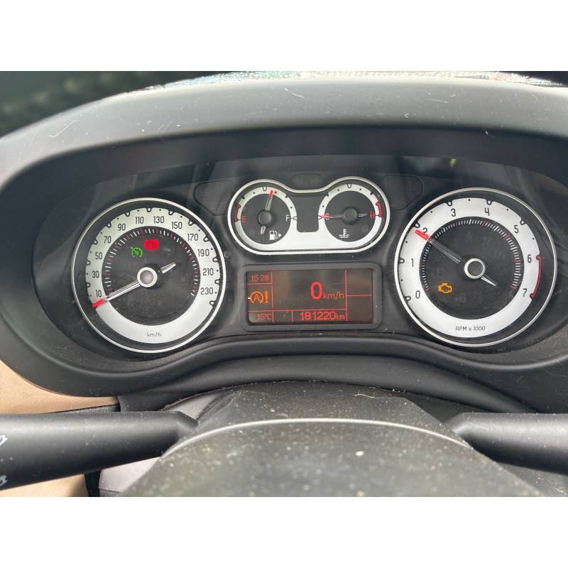 FIAT 500L LIVING PHASE 1 0.9i - 8V TURBO TWINAIR Photo n°27