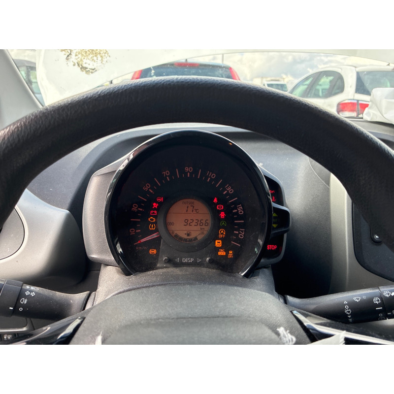 PEUGEOT 108 1.0 VTI - 12V Photo n°4