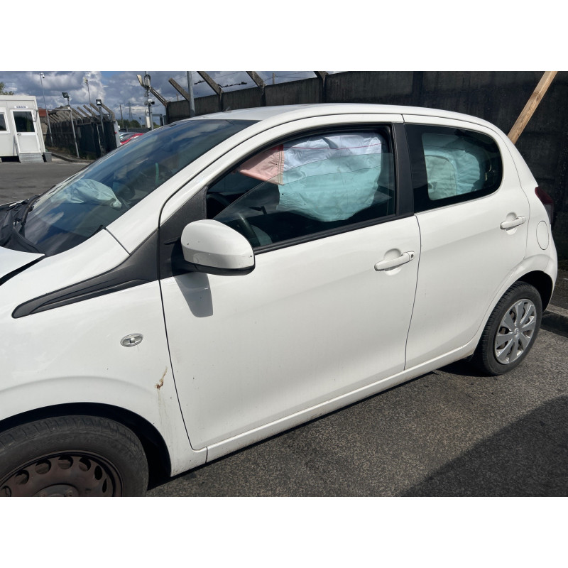 PEUGEOT 108 1.0 VTI - 12V Photo n°8
