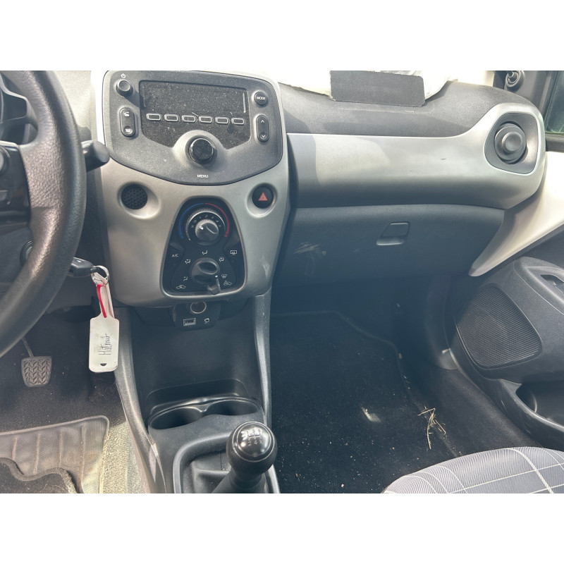 PEUGEOT 108 1.0 VTI - 12V Photo n°20