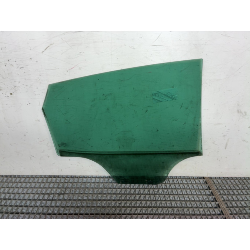 Vitre arriere gauche SEAT IBIZA 4 Photo n°4