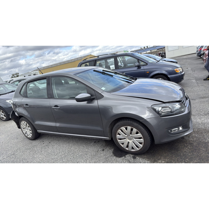 Pare boue avant gauche VOLKSWAGEN POLO 5 Photo n°17