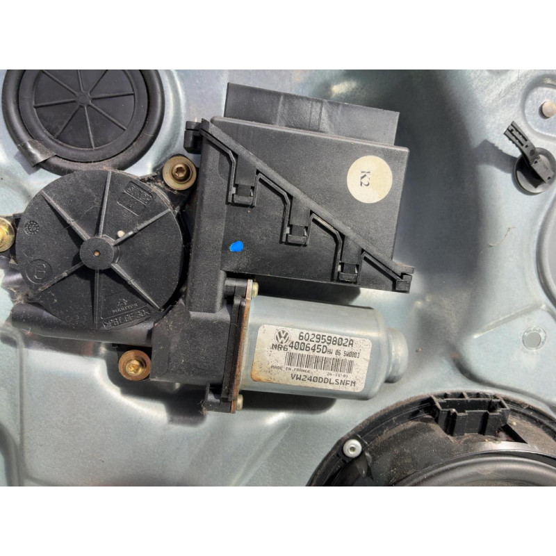 Leve vitre electrique avant gauche VOLKSWAGEN POLO 4 Photo n°5