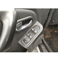 Poignee porte avant gauche DACIA DUSTER 1