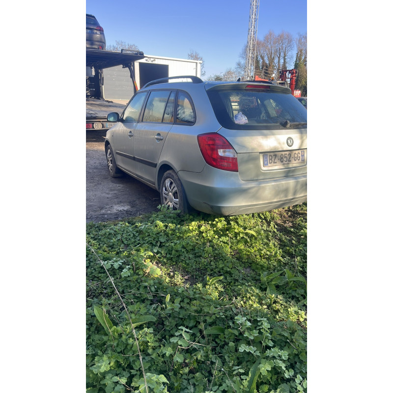Plage arriere SKODA FABIA 2 Photo n°8