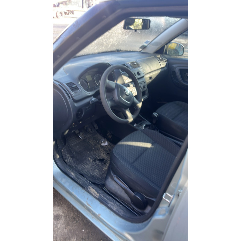 Plage arriere SKODA FABIA 2 Photo n°10