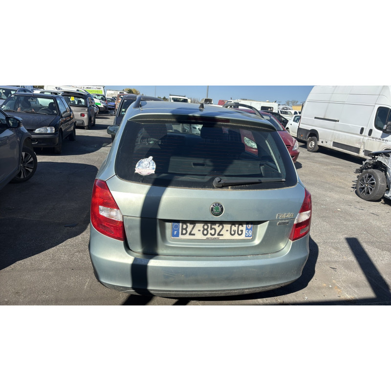 Plage arriere SKODA FABIA 2 Photo n°19