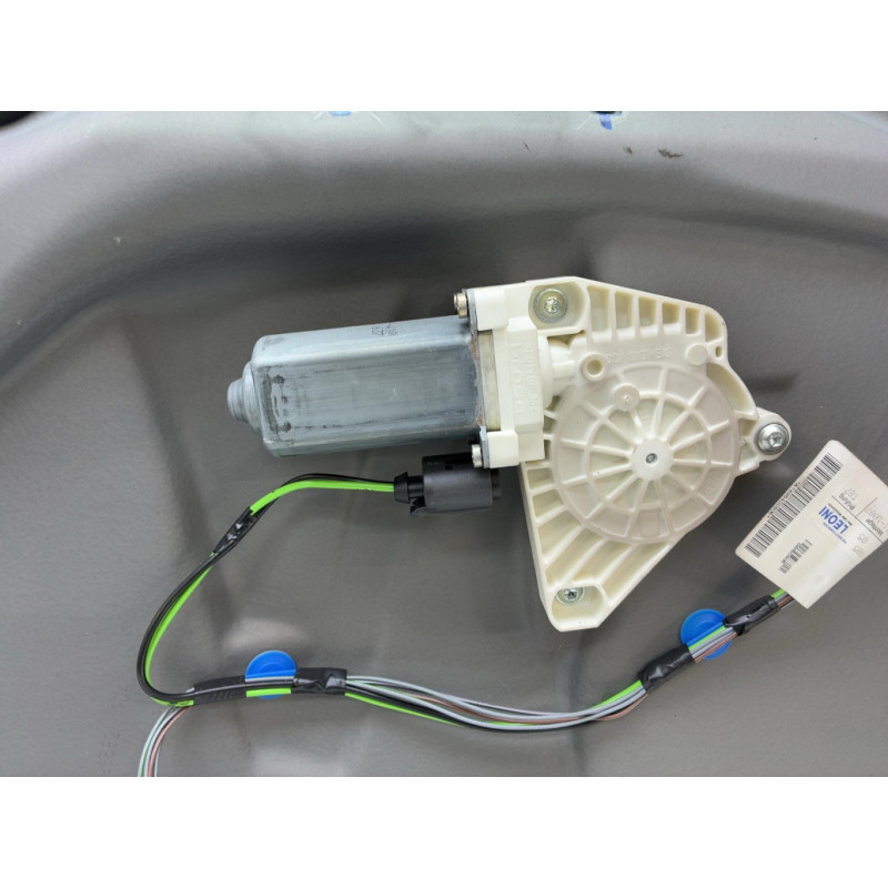 Leve vitre electrique avant gauche MERCEDES CLASSE A 169 Photo n°4