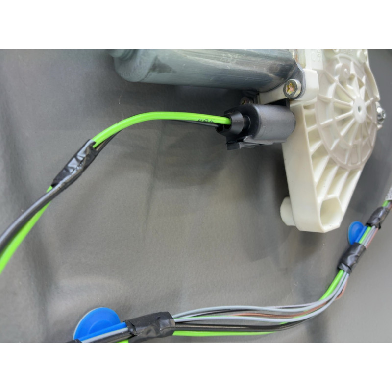 Leve vitre electrique avant gauche MERCEDES CLASSE A 169 Photo n°5