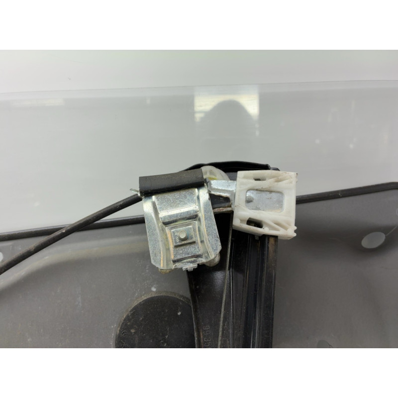 Leve vitre electrique avant gauche MERCEDES CLASSE A 169 Photo n°7