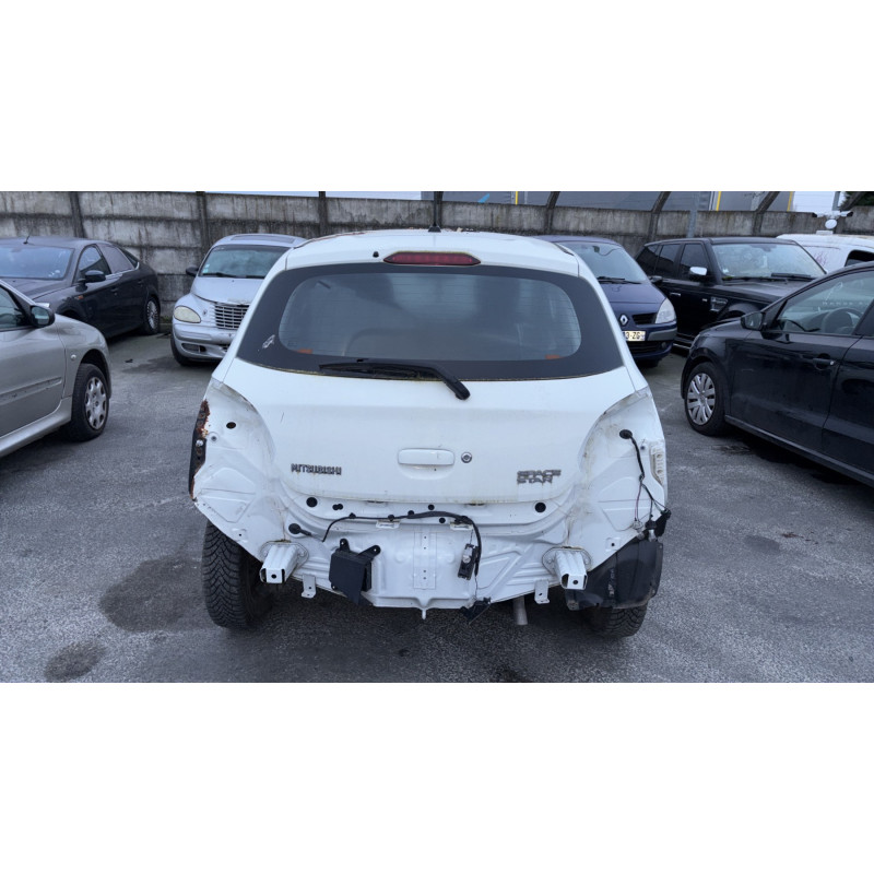 Vase de lave glace MITSUBISHI SPACE STAR 3 Photo n°9