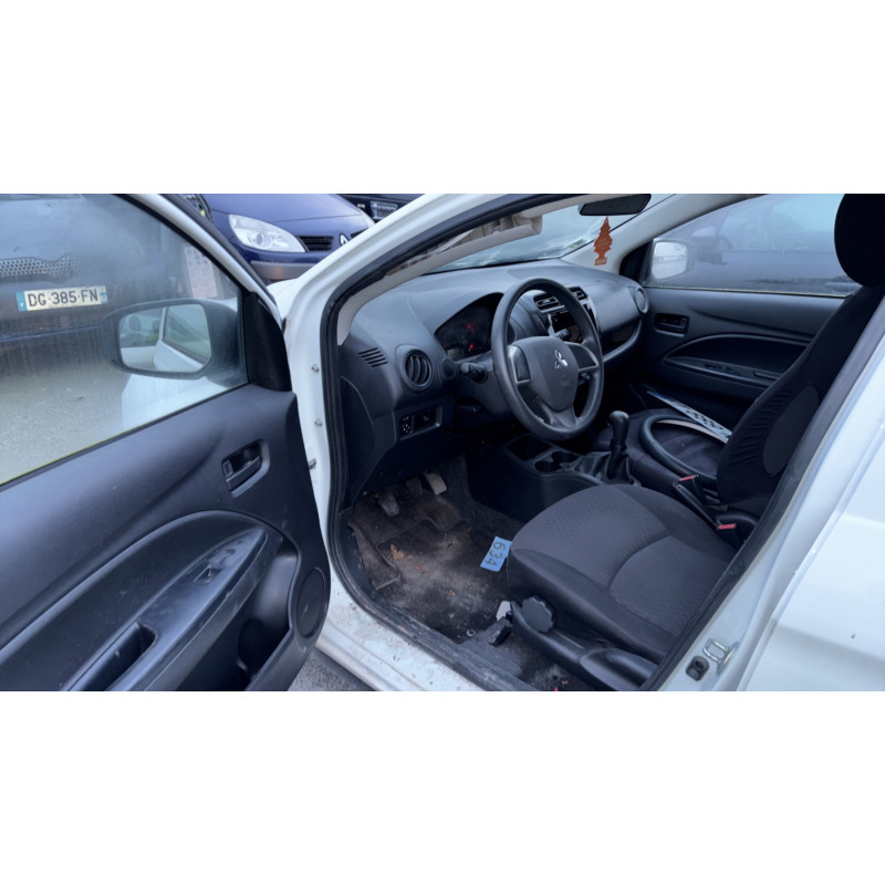 Vase de lave glace MITSUBISHI SPACE STAR 3 Photo n°13