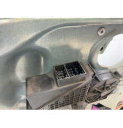 Leve vitre electrique avant droit VOLKSWAGEN POLO 4