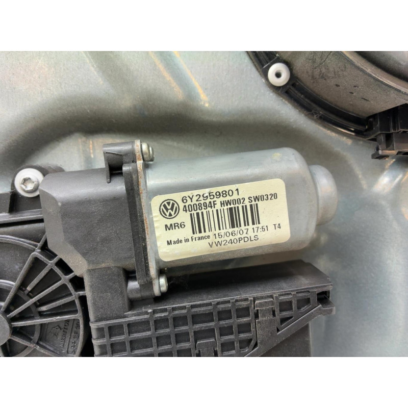 Leve vitre electrique avant droit VOLKSWAGEN POLO 4 Photo n°4