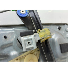 Leve vitre electrique avant droit VOLKSWAGEN POLO 4