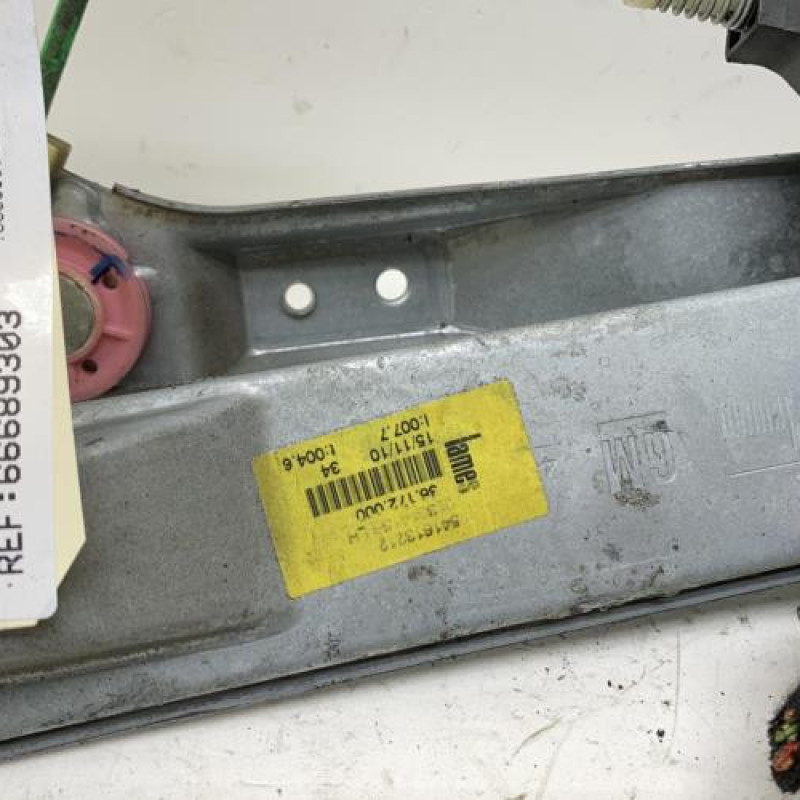 Leve vitre electrique avant gauche OPEL CORSA D Photo n°5