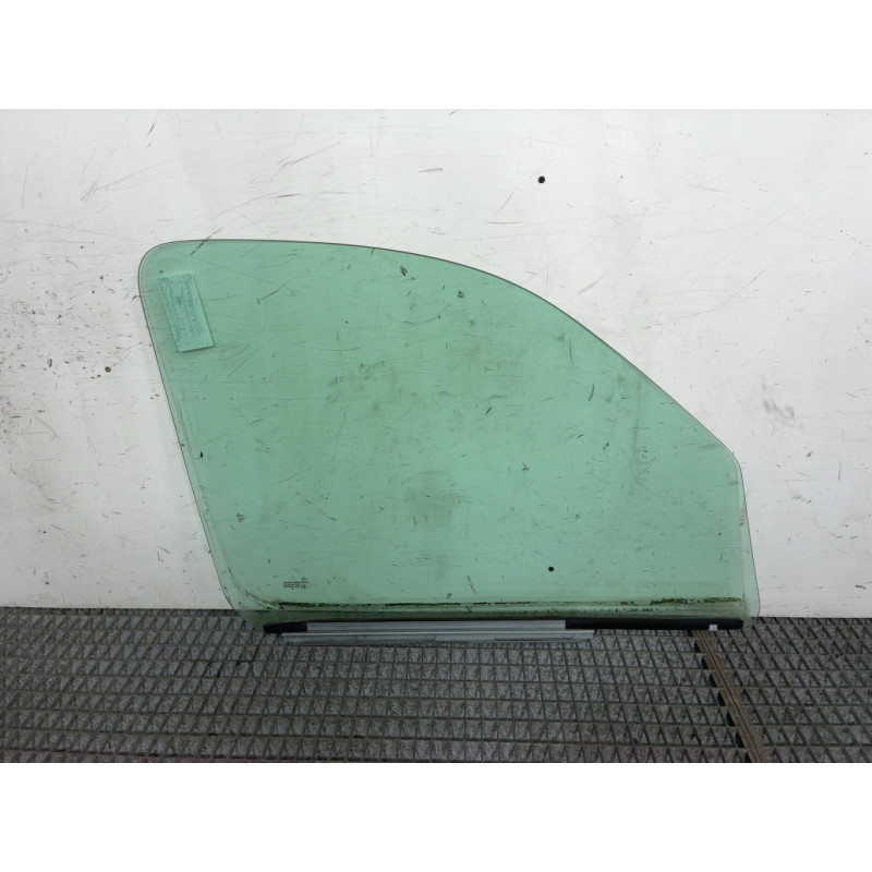 Vitre avant gauche RENAULT KANGOO 1 Photo n°4