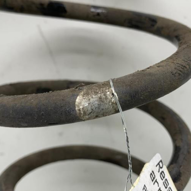 Ressort de suspension arriere droit PEUGEOT 5008 1 Photo n°3