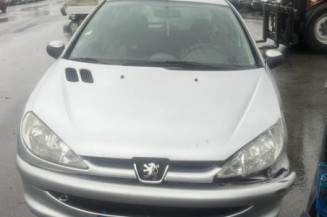 Pretensionneur de ceinture avant droit PEUGEOT 206