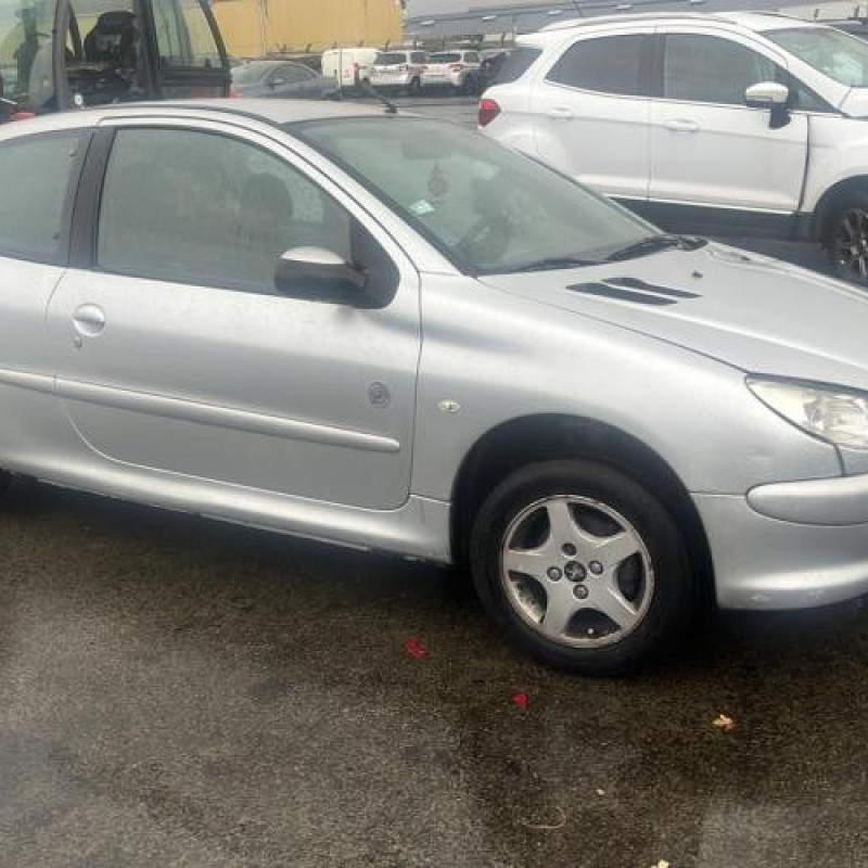 Pretensionneur de ceinture avant droit PEUGEOT 206 Photo n°6