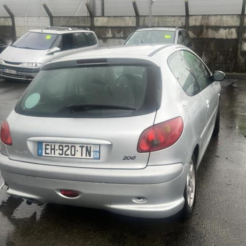 Pretensionneur de ceinture avant droit PEUGEOT 206 Photo n°7