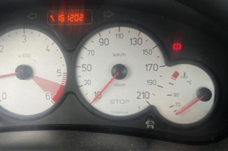 Pretensionneur de ceinture avant droit PEUGEOT 206