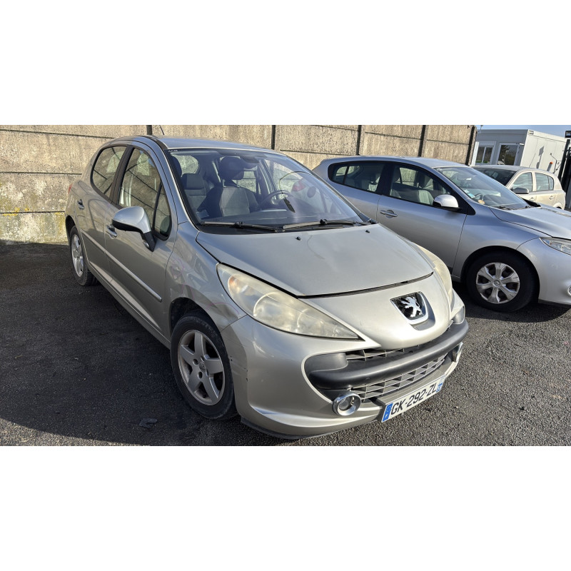 PEUGEOT 207 PHASE 1 1.4i - 16V Photo n°2