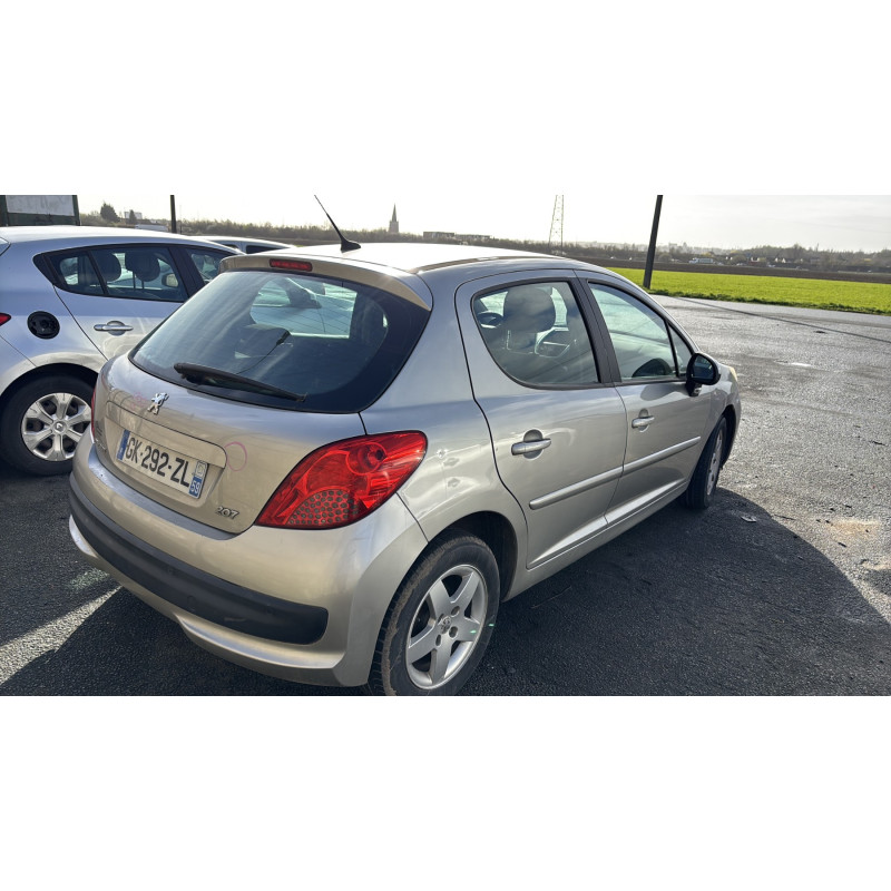 PEUGEOT 207 PHASE 1 1.4i - 16V Photo n°3