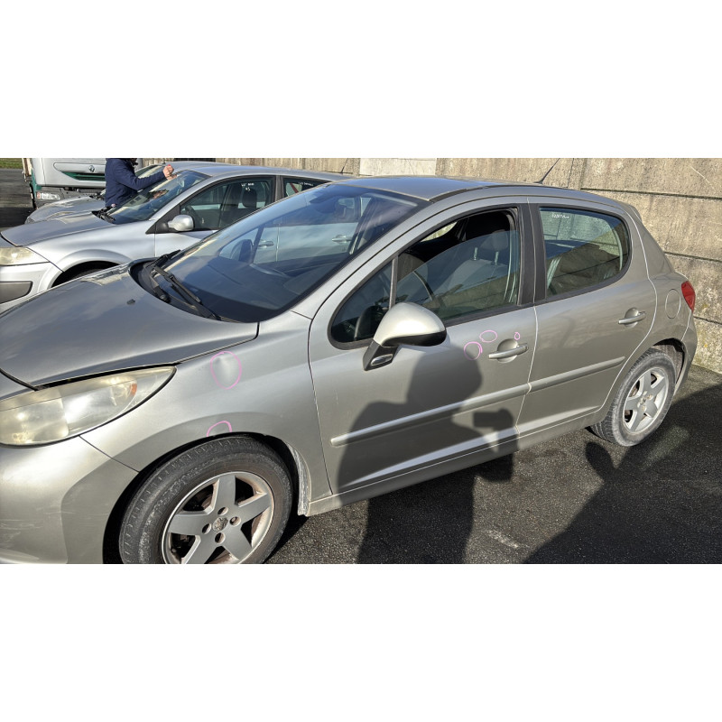 PEUGEOT 207 PHASE 1 1.4i - 16V Photo n°8