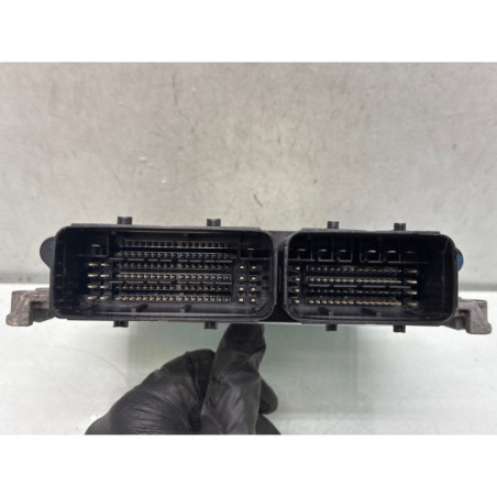 Calculateur moteur PEUGEOT 208 1 Photo n°1