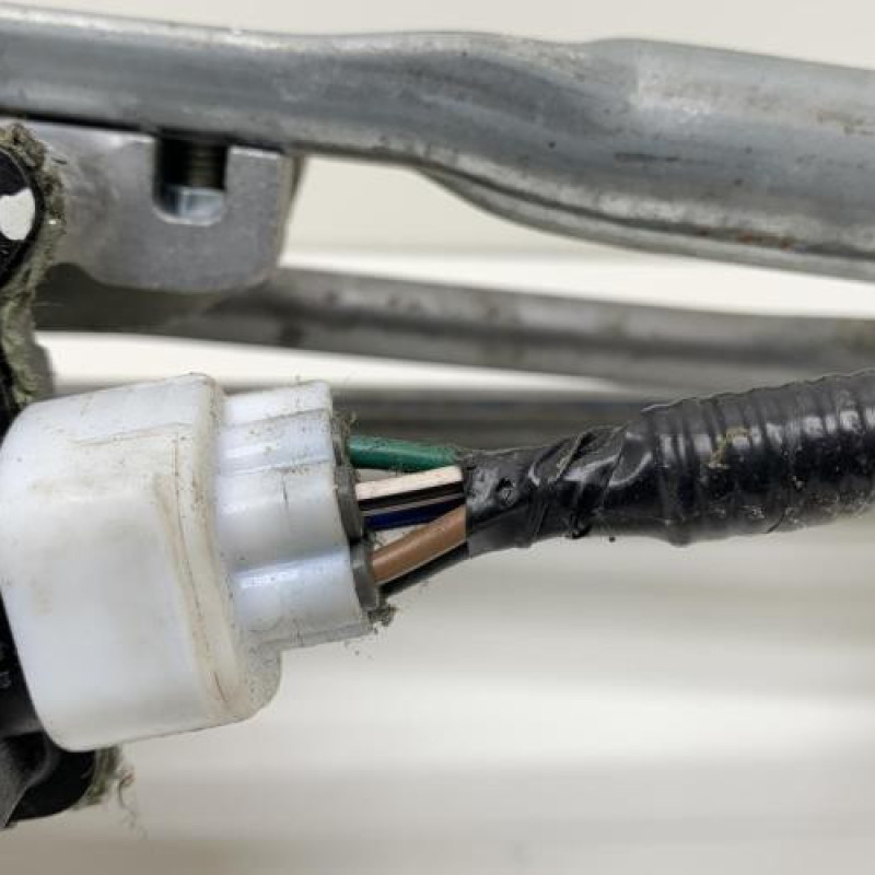 Moteur essuie glace avant TOYOTA VERSO Photo n°3