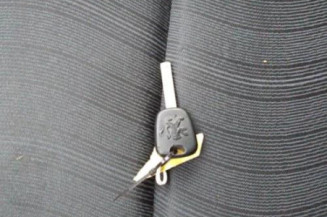 Bras essuie glace arriere PEUGEOT 207