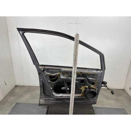 Porte avant gauche MERCEDES CLASSE A 168 Photo n°1