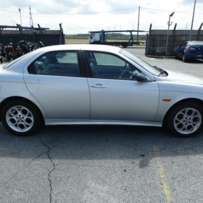 Feu arriere secondaire gauche (feux) ALFA ROMEO 156 Photo n°5
