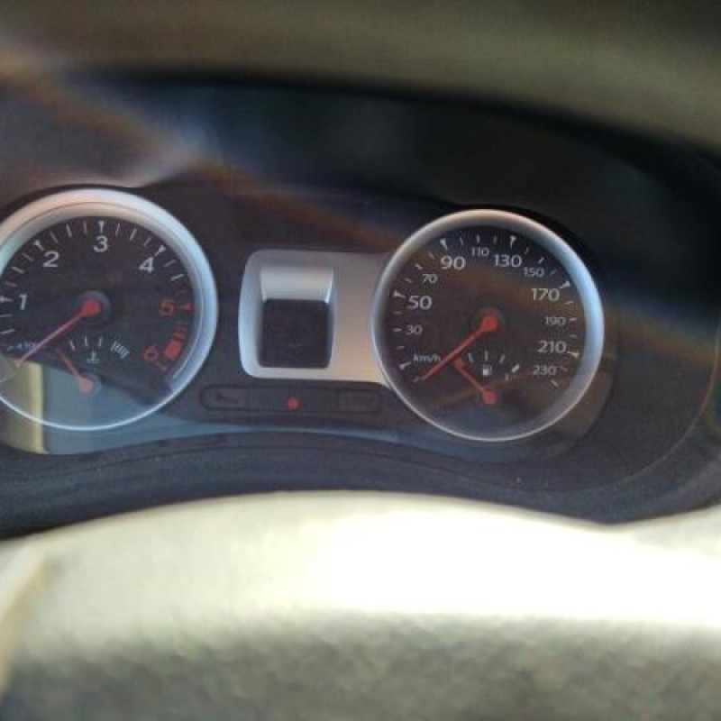 Pretensionneur de ceinture avant droit RENAULT CLIO 3 Photo n°10