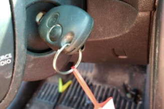 Pretensionneur de ceinture avant droit RENAULT CLIO 3