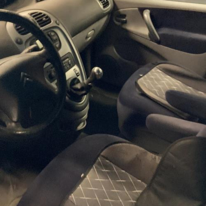 Pretensionneur de ceinture avant droit CITROEN XSARA PICASSO Photo n°8