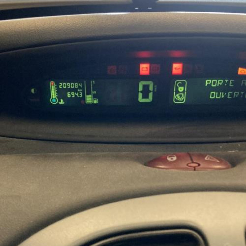 Pretensionneur de ceinture avant droit CITROEN XSARA PICASSO Photo n°9