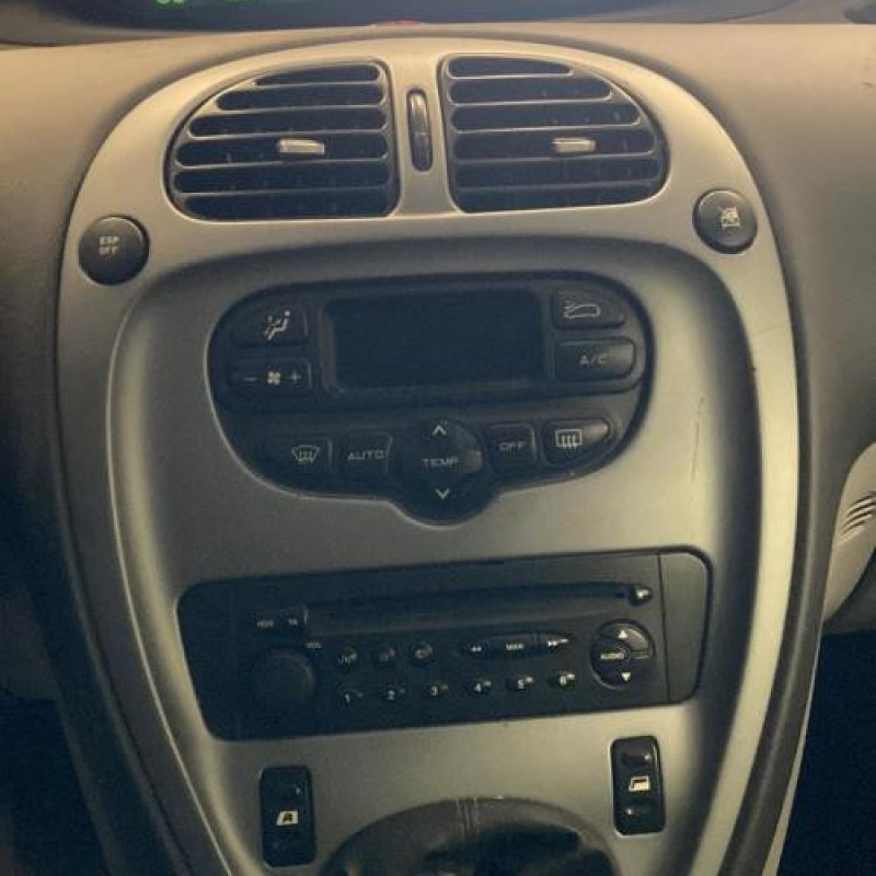 Pretensionneur de ceinture avant droit CITROEN XSARA PICASSO Photo n°10