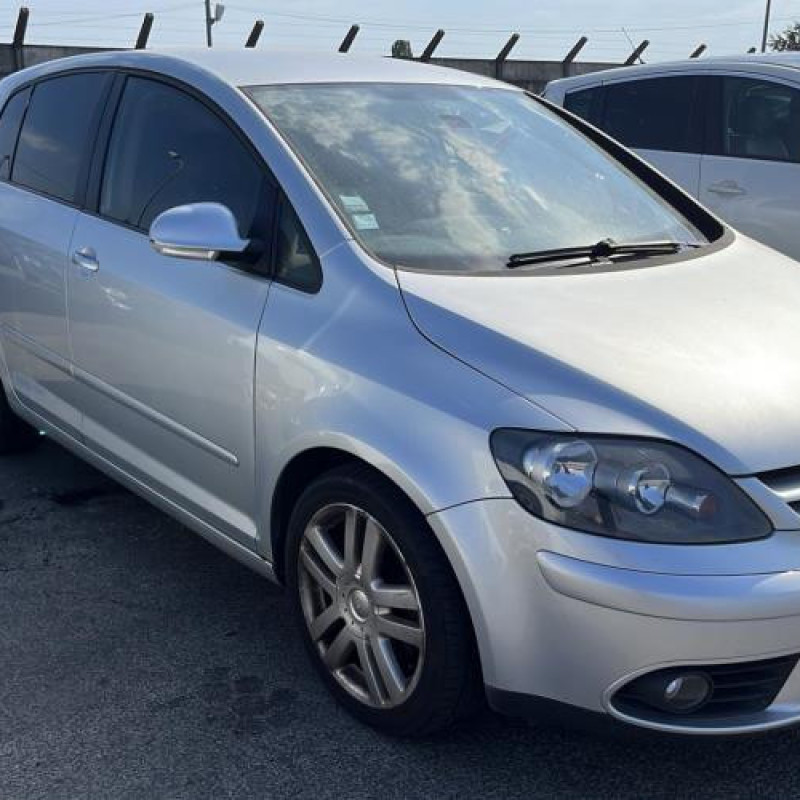 Moteur essuie glace avant droit VOLKSWAGEN GOLF PLUS Photo n°8