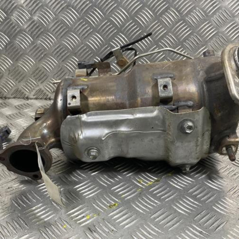 Catalyseur (echappement) TOYOTA AURIS 2 Photo n°1