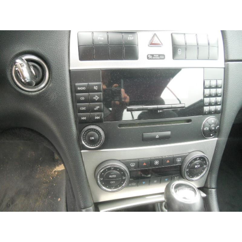 Porte avant gauche MERCEDES CLASSE CLK 209 Photo n°10
