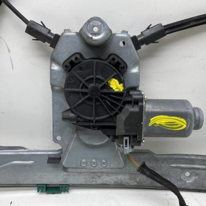 Leve vitre electrique avant droit RENAULT CLIO 3 Photo n°2