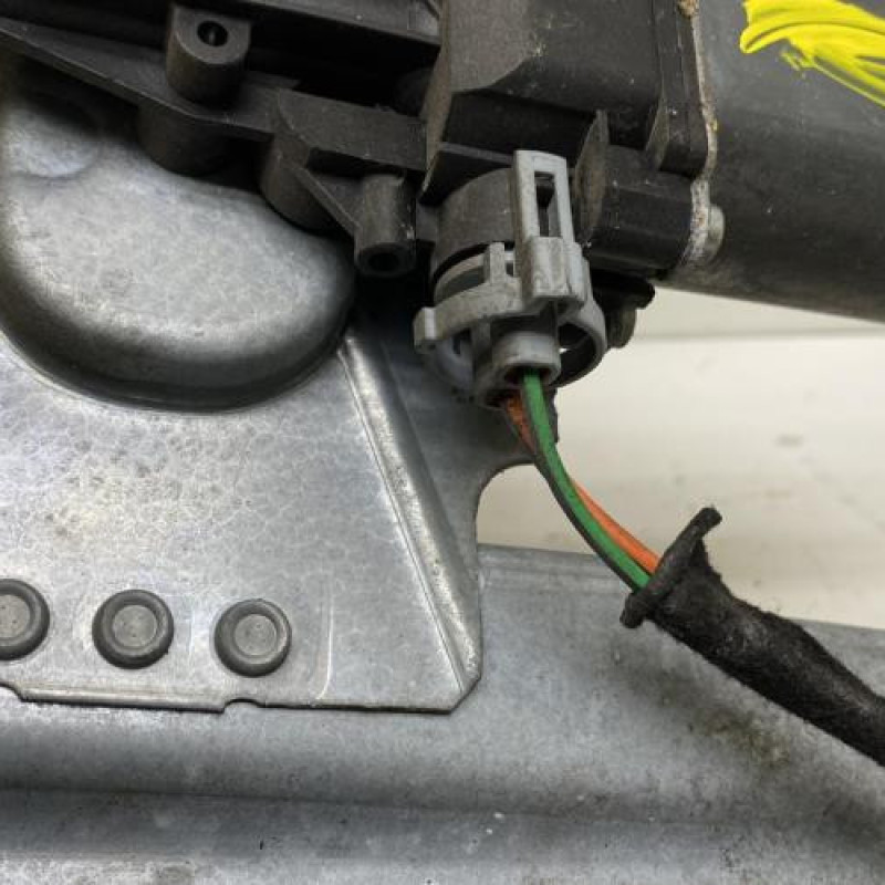 Leve vitre electrique avant droit RENAULT CLIO 3 Photo n°3